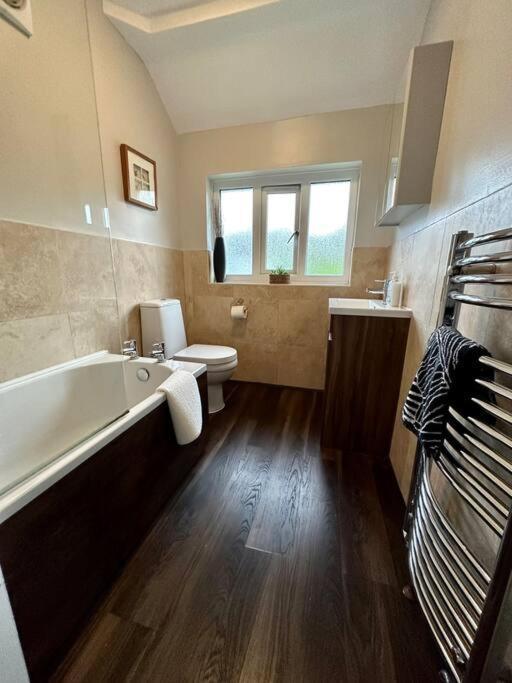 Stunning 5 Bed House In Chapel Allerton, Sleeps 9 Лідс Екстер'єр фото