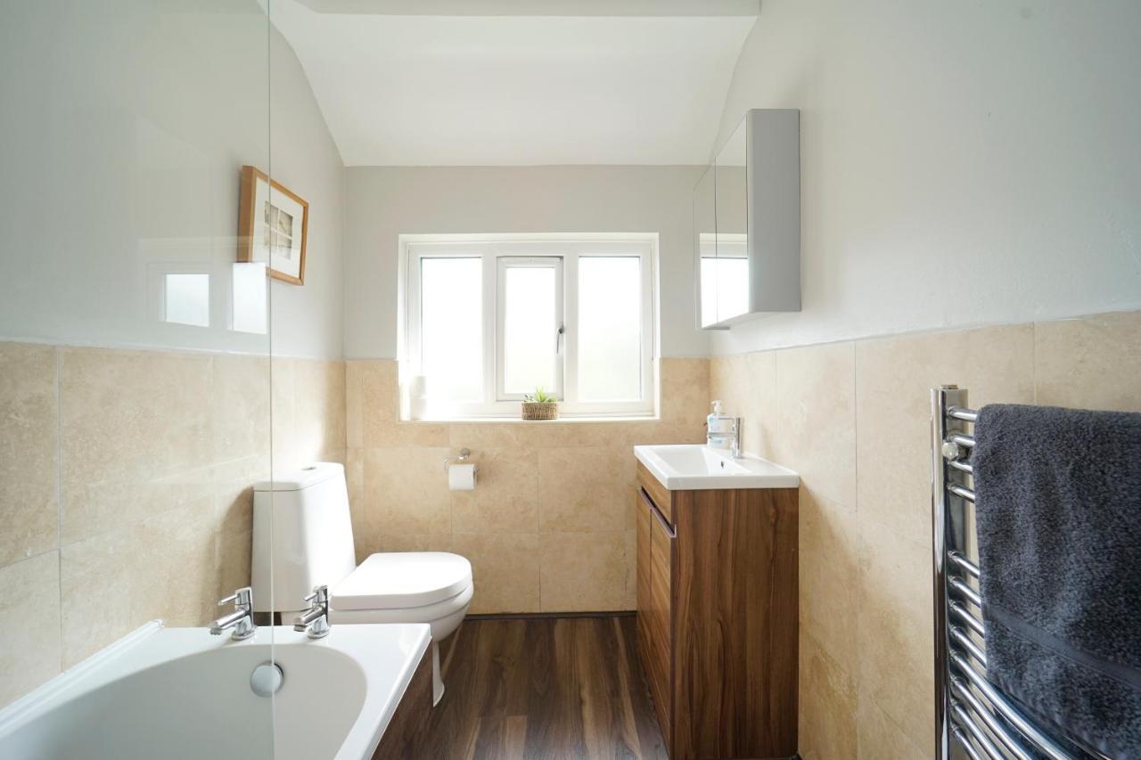 Stunning 5 Bed House In Chapel Allerton, Sleeps 9 Лідс Екстер'єр фото